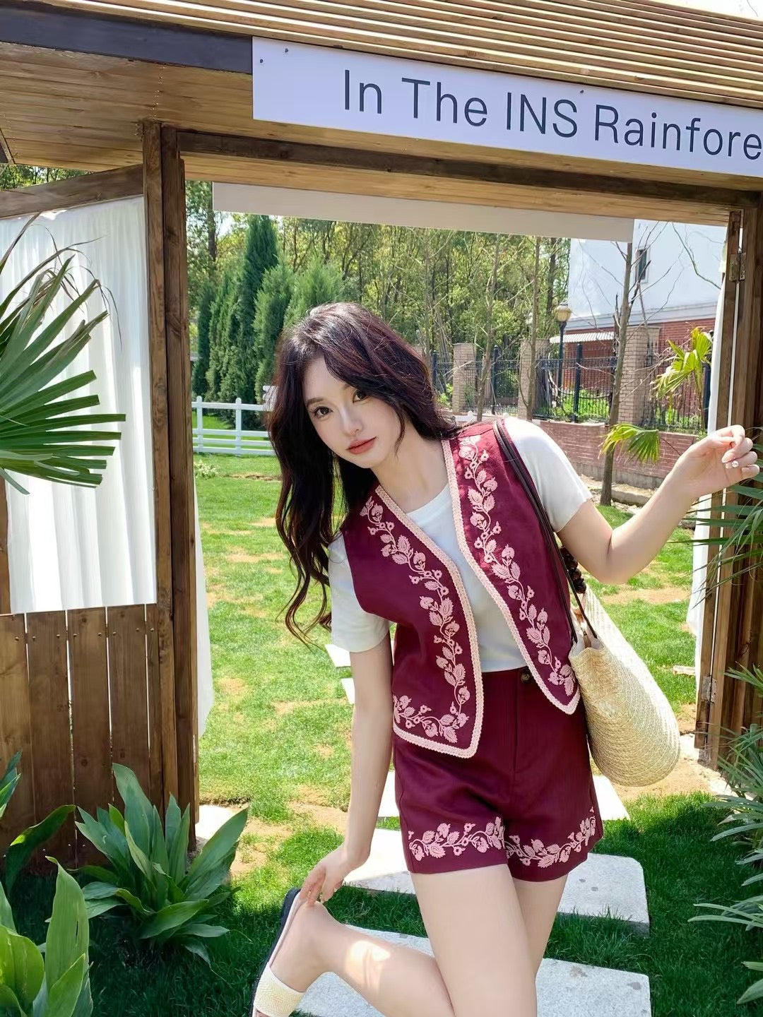 Loro 25ss linen embroidered suit