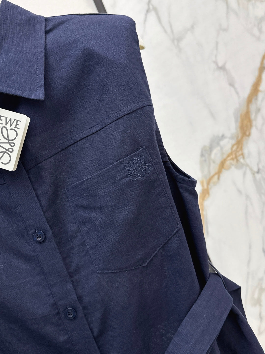Loe 25ss sleeveless shirt