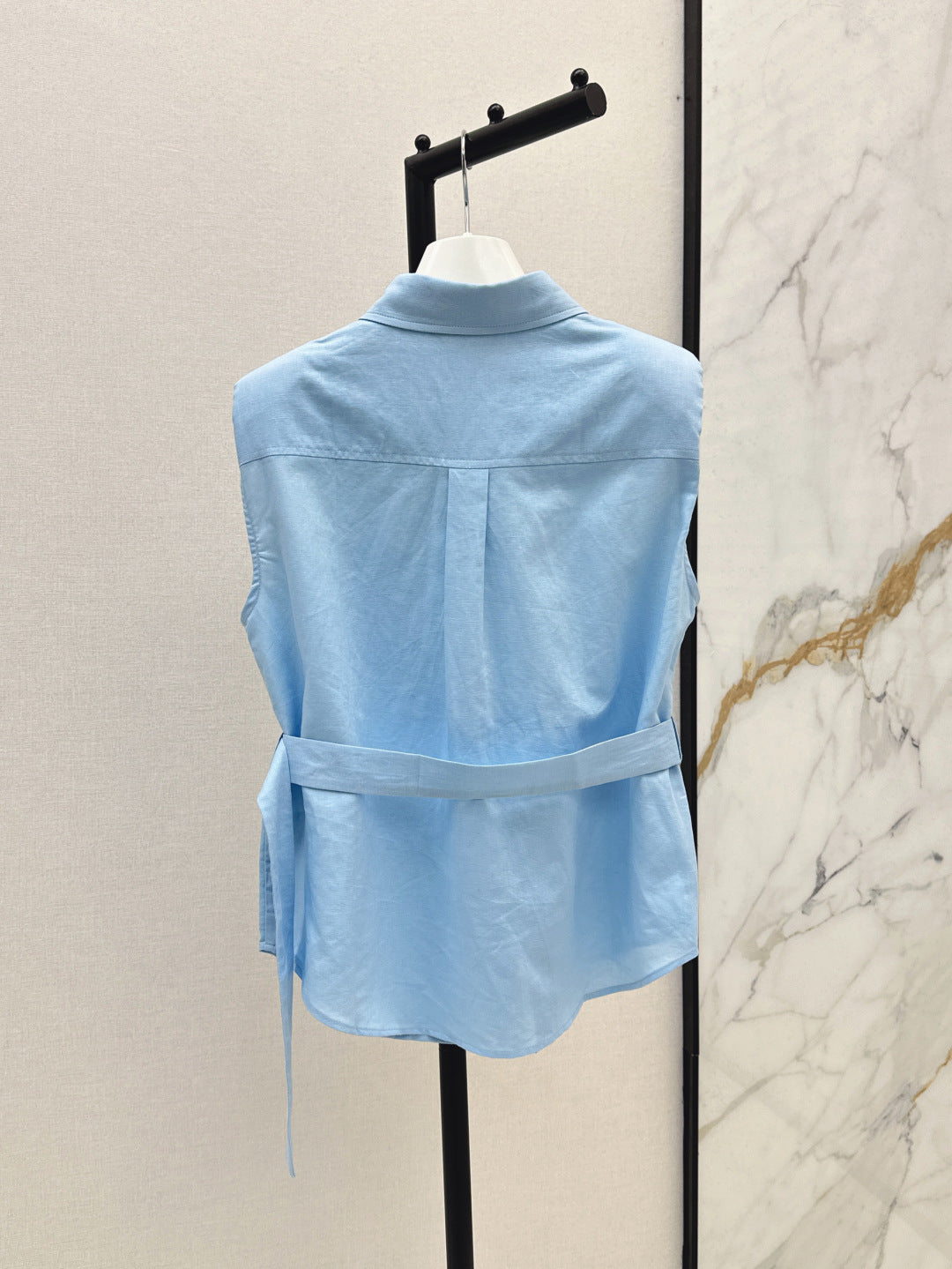 Loe 25ss sleeveless shirt