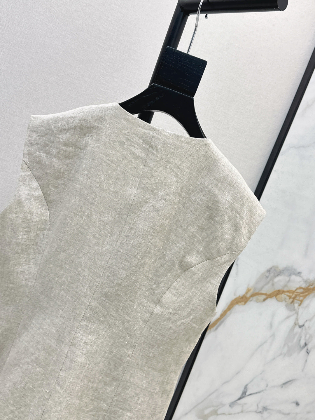 Loro 25ss linen vest