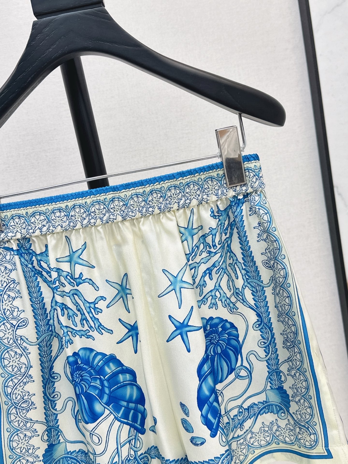 Vers 25ss silk short