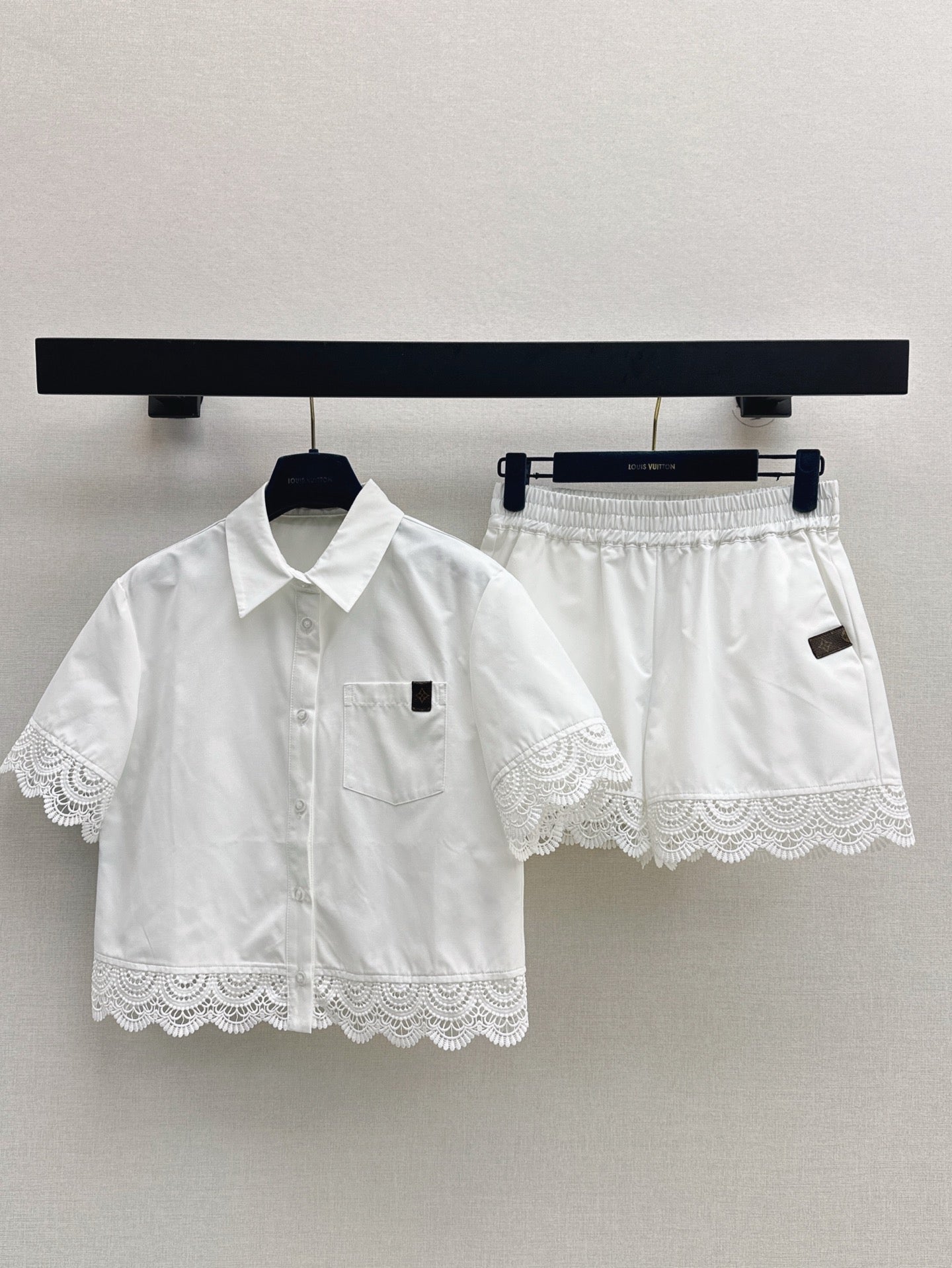 Louis 25ss lace suit