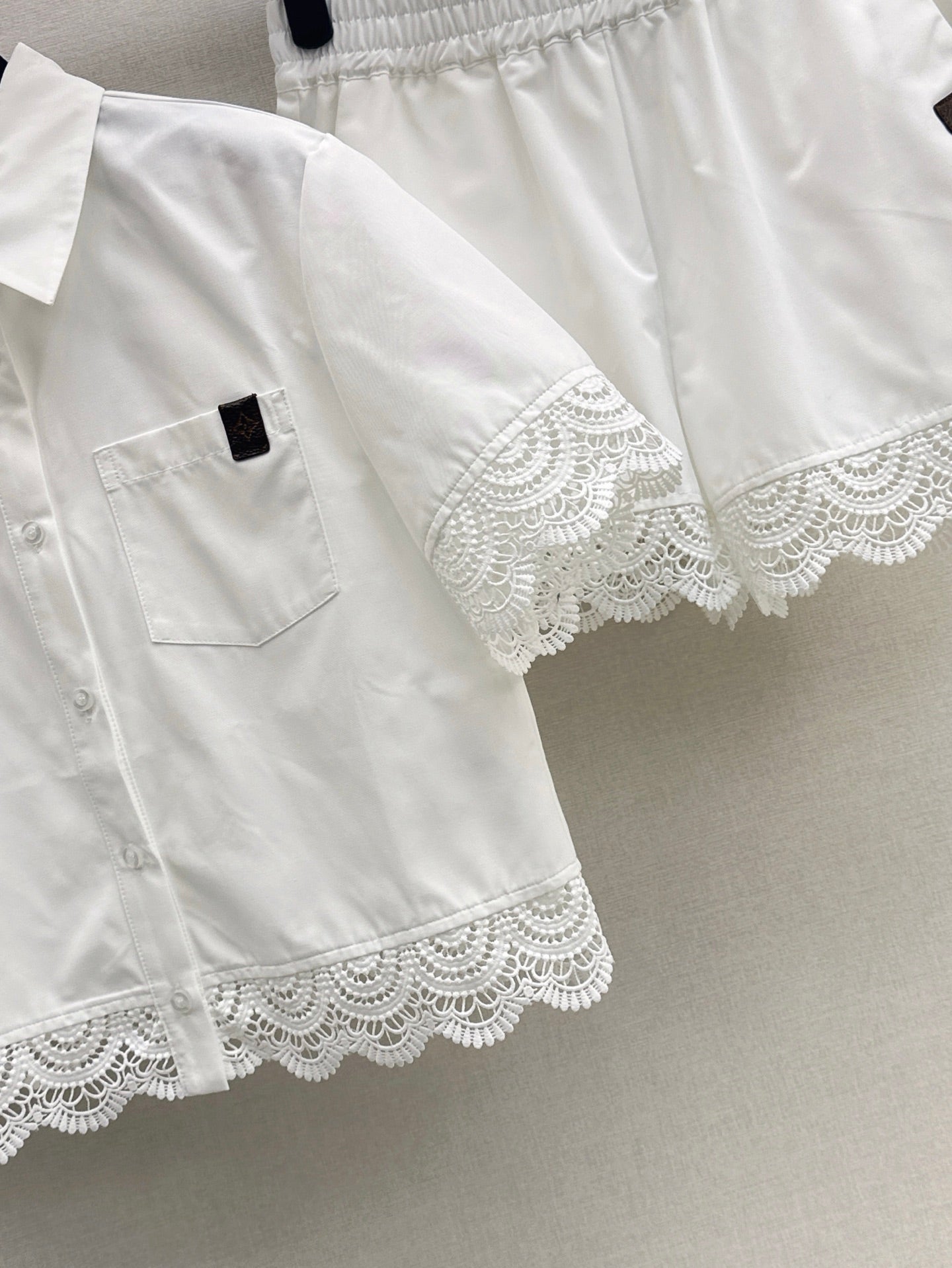 Louis 25ss lace suit