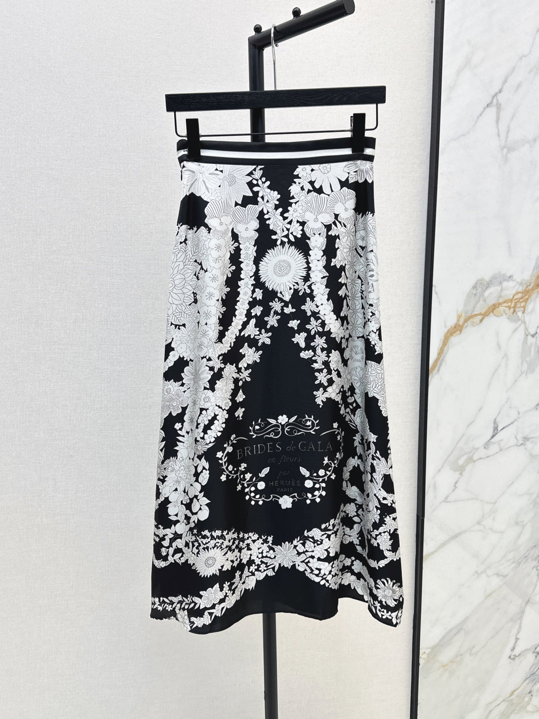 Herm 25ss Silk skirt