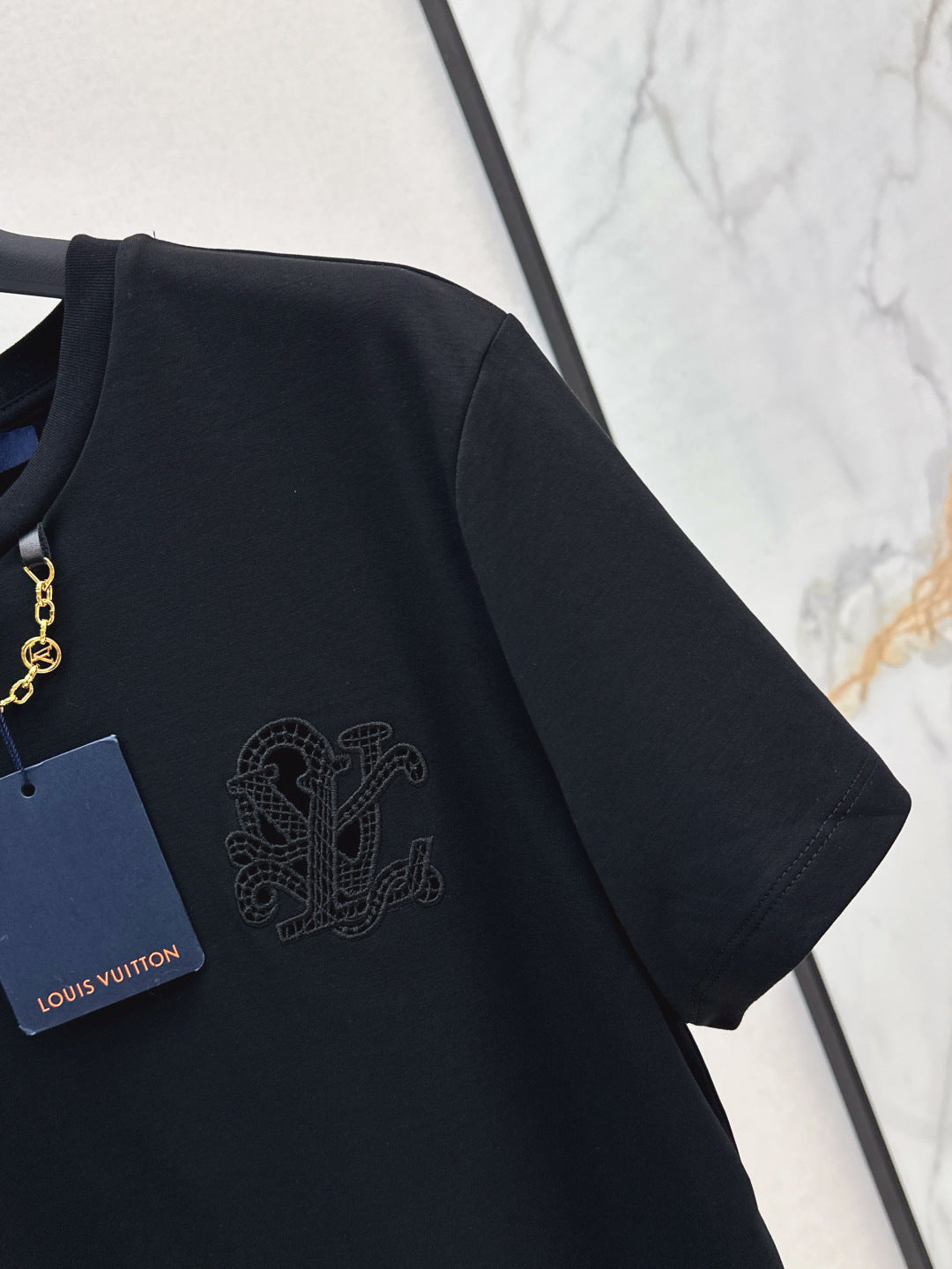 Louis 25ss embroidered t-shirt