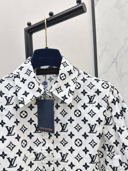 Louis 25ss crop shirt
