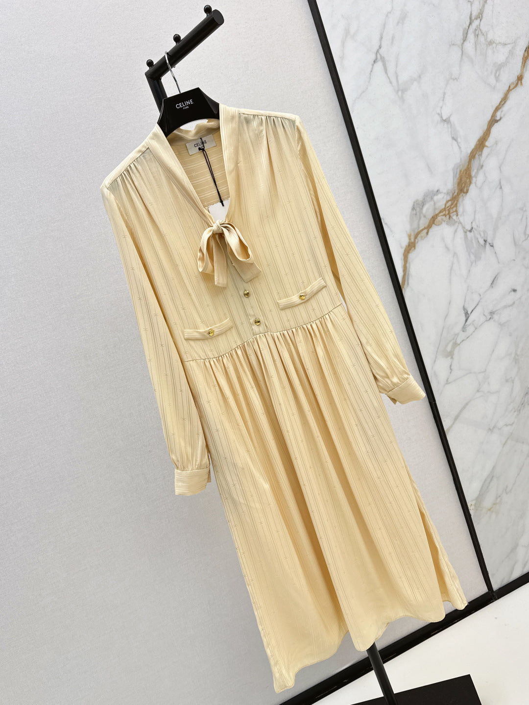 Celi 25ss Silk dress