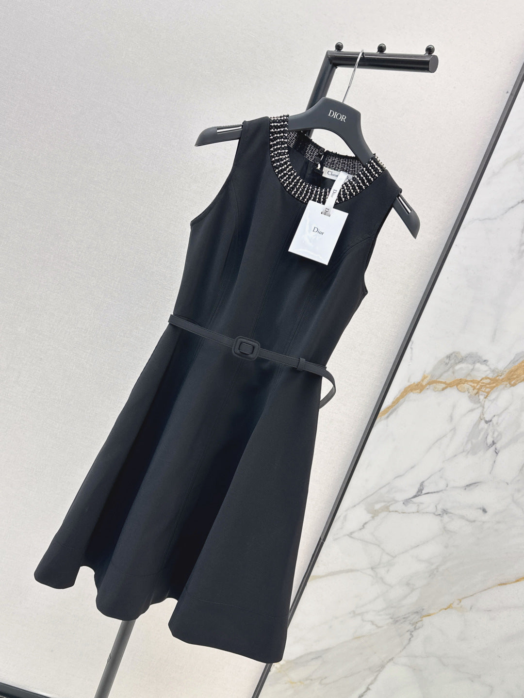 CD 25SS sleeveless dress