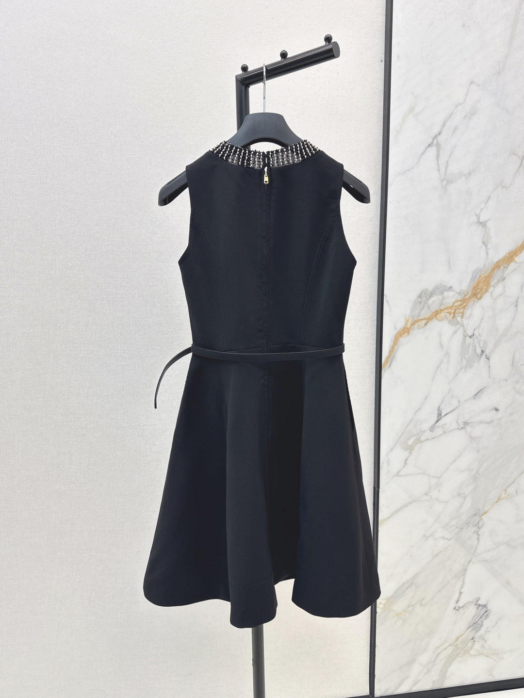 CD 25SS sleeveless dress