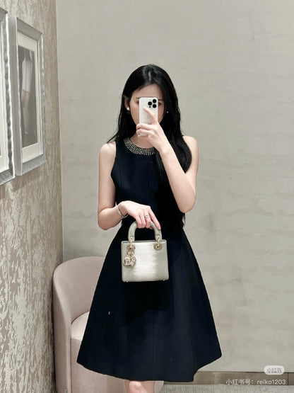 CD 25SS sleeveless dress