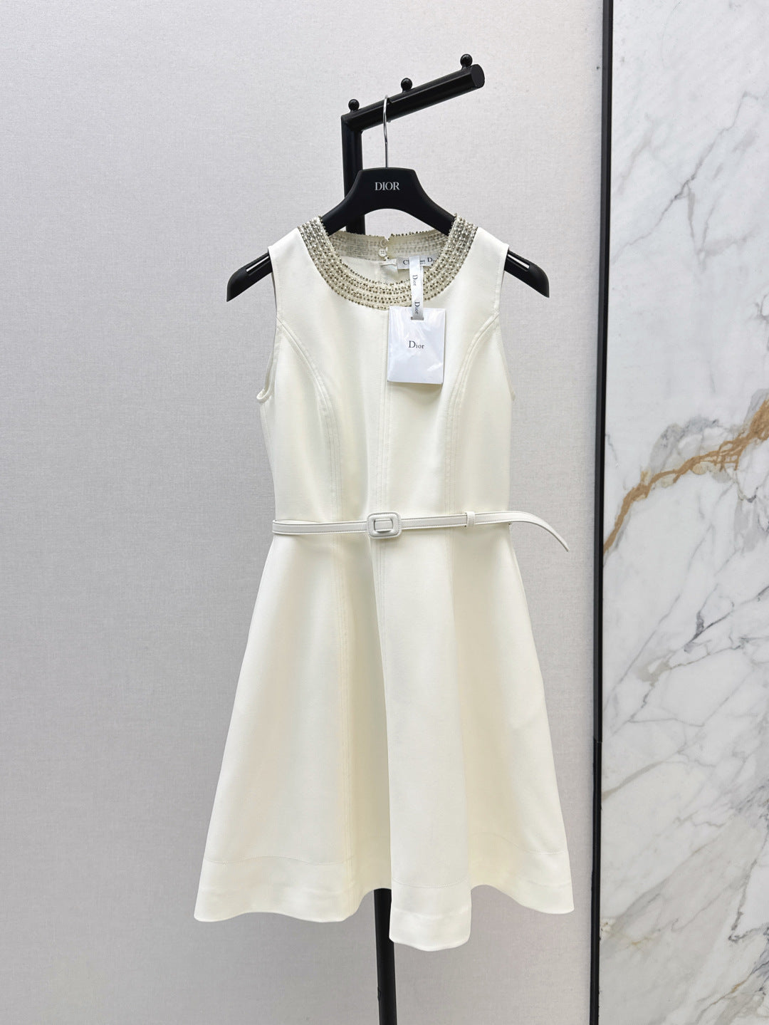 CD 25SS sleeveless dress