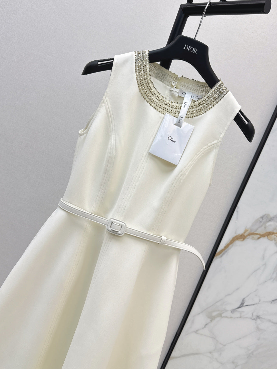 CD 25SS sleeveless dress