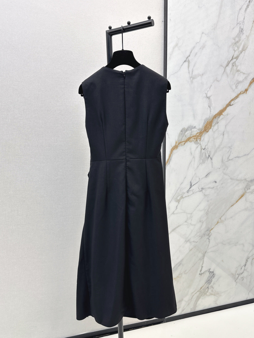 Mcq 25ss sleeveless dress