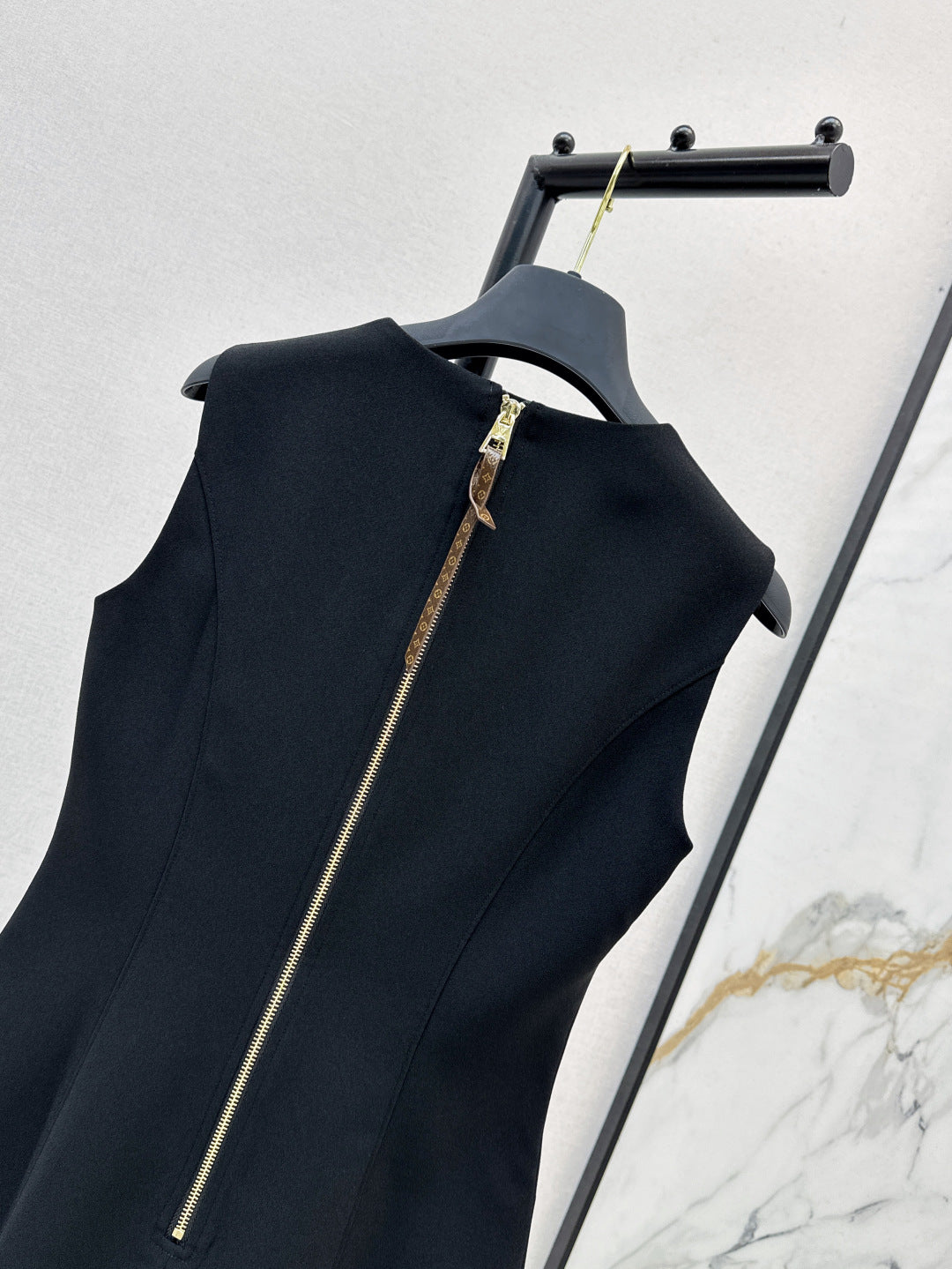 Valen 25ss sleeveless dress