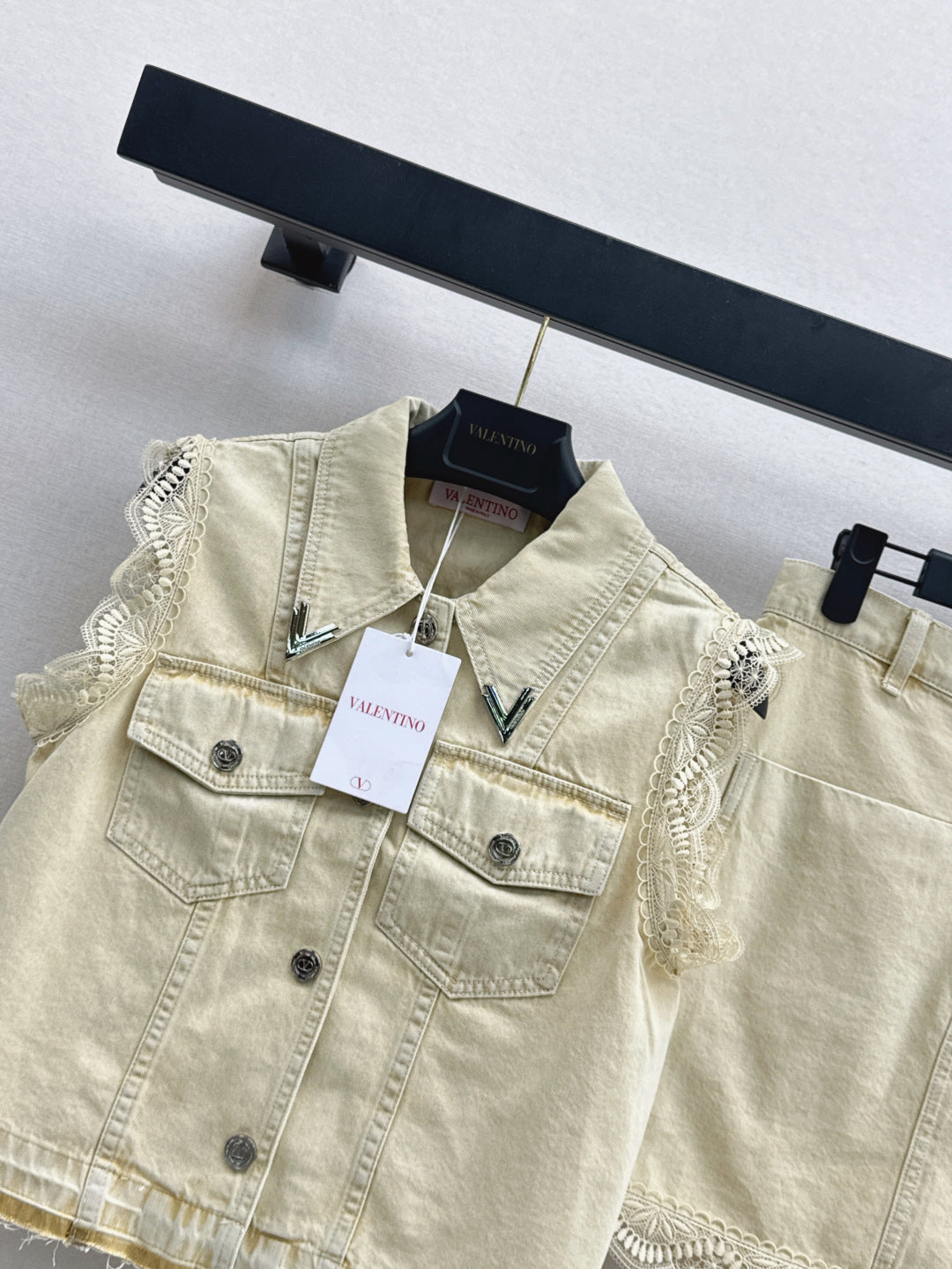 Louis 25ss lace suit