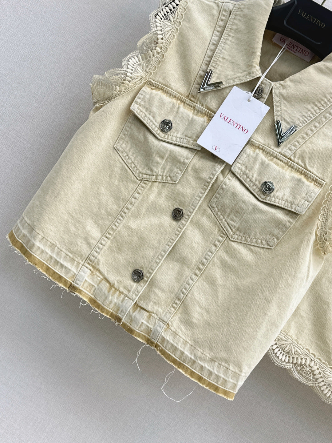 Louis 25ss lace suit