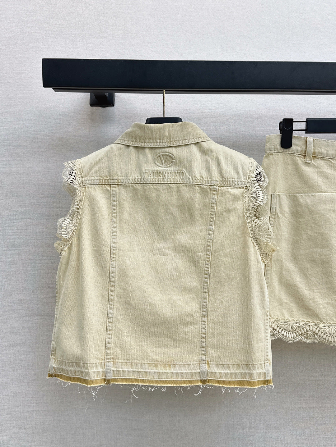 Louis 25ss lace suit