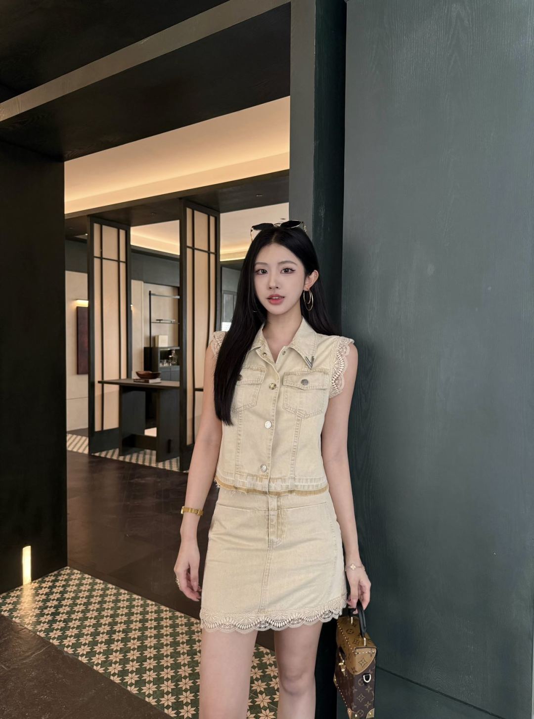 Louis 25ss lace suit