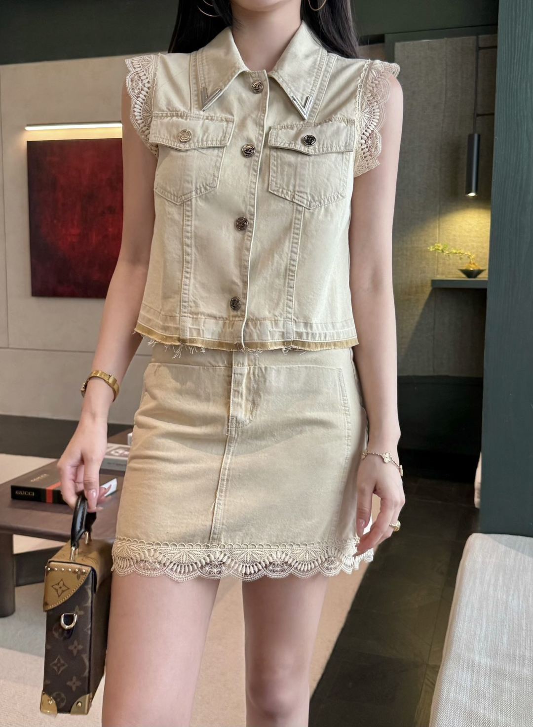 Louis 25ss lace suit