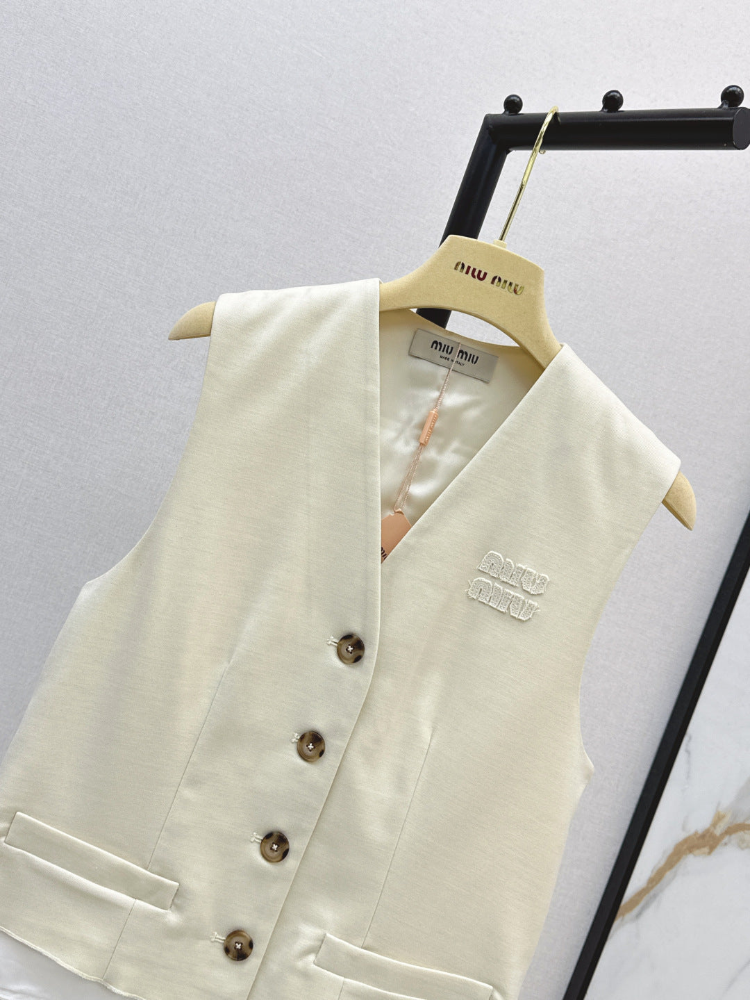 Miu 25ss vest