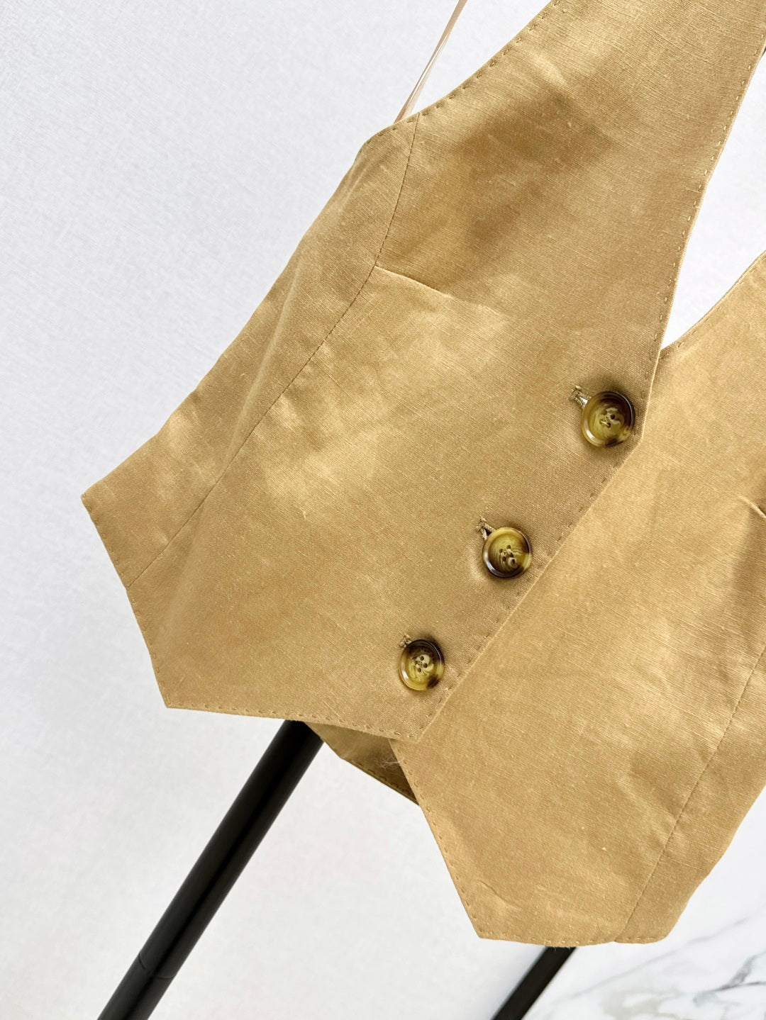 Max 25ss linen vest
