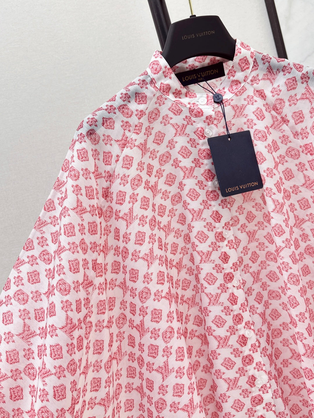Louis 25ss cape shirt