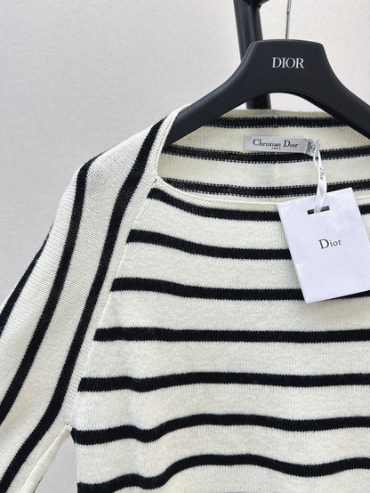 CD 25ss miss D sweater