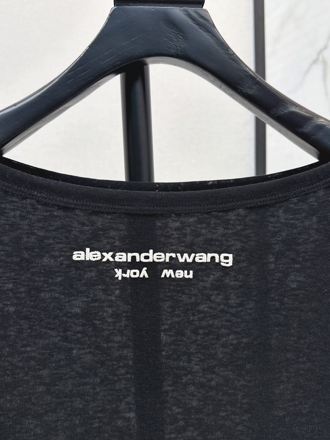 Wang 25ss off-shoulder shirt