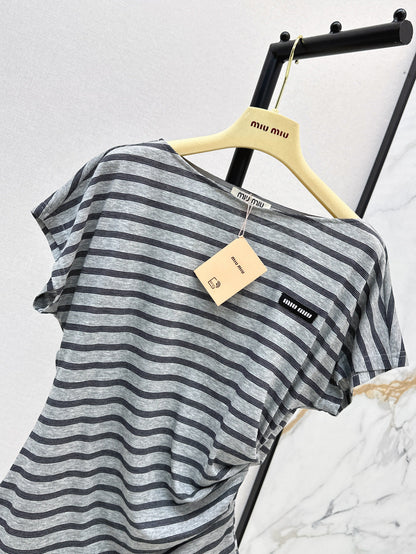 Miu 25ss off-shoulder t-shirt