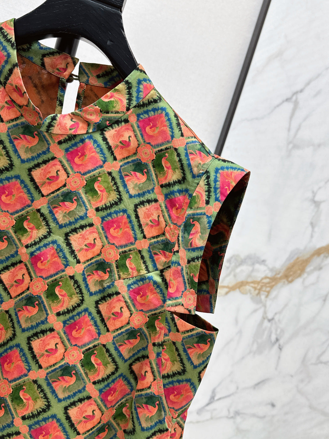 25ss Silk vest