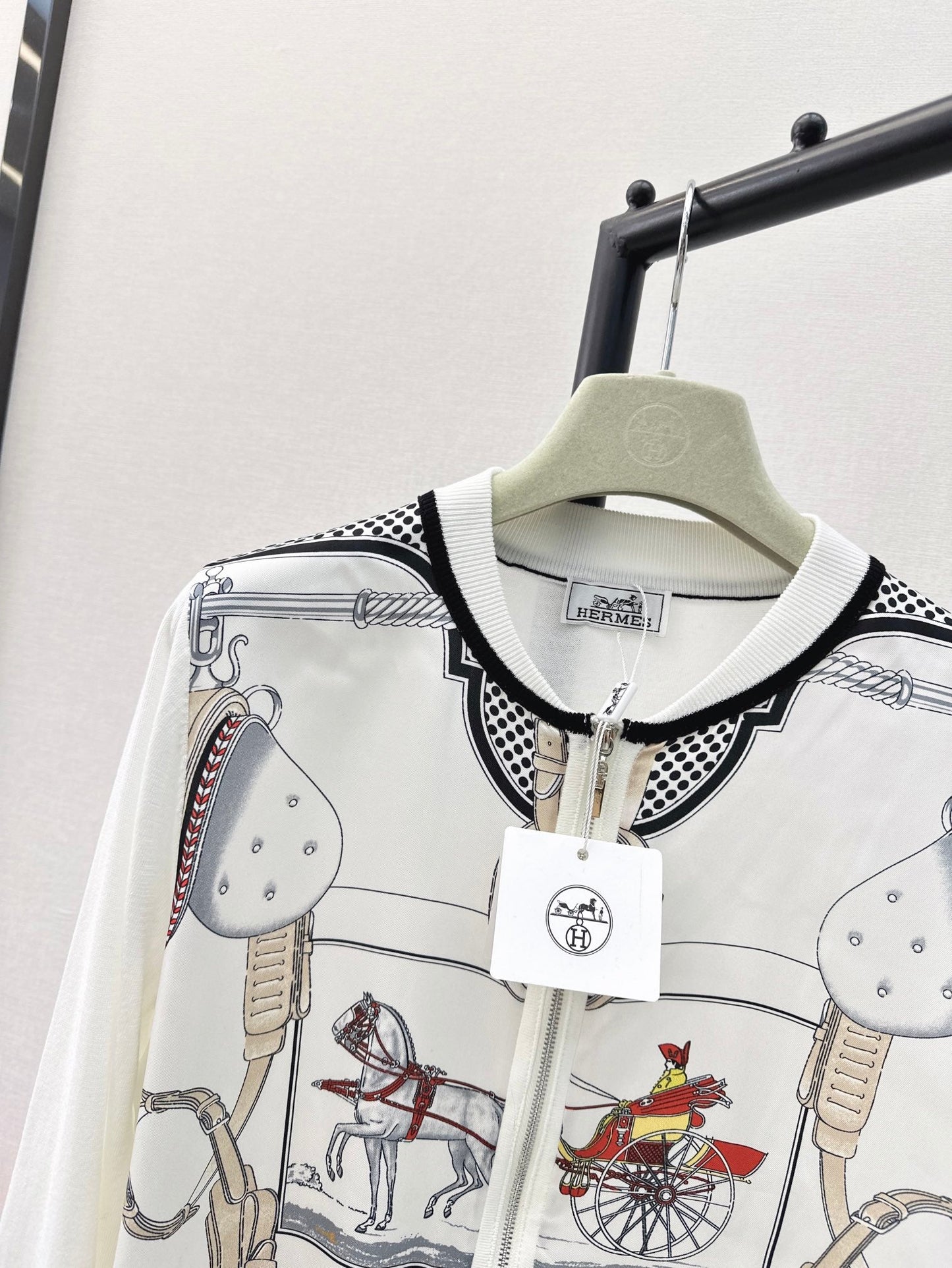 Herm 25ss print knit shirt