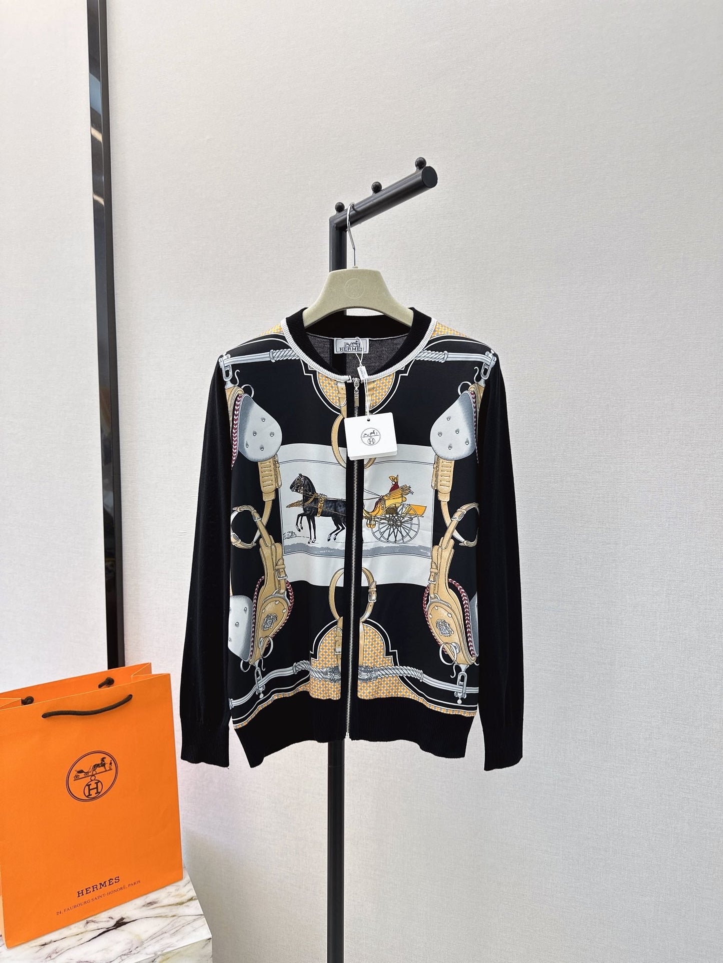 Herm 25ss print knit shirt