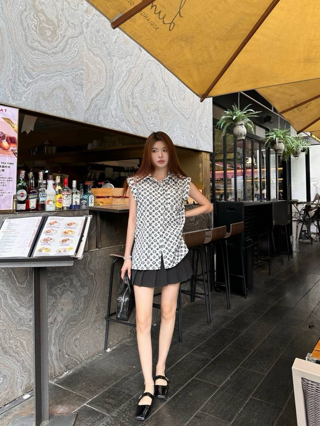Louis 25ss sleeveless shirt