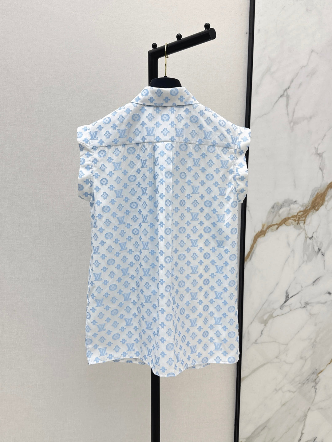 Louis 25ss sleeveless shirt