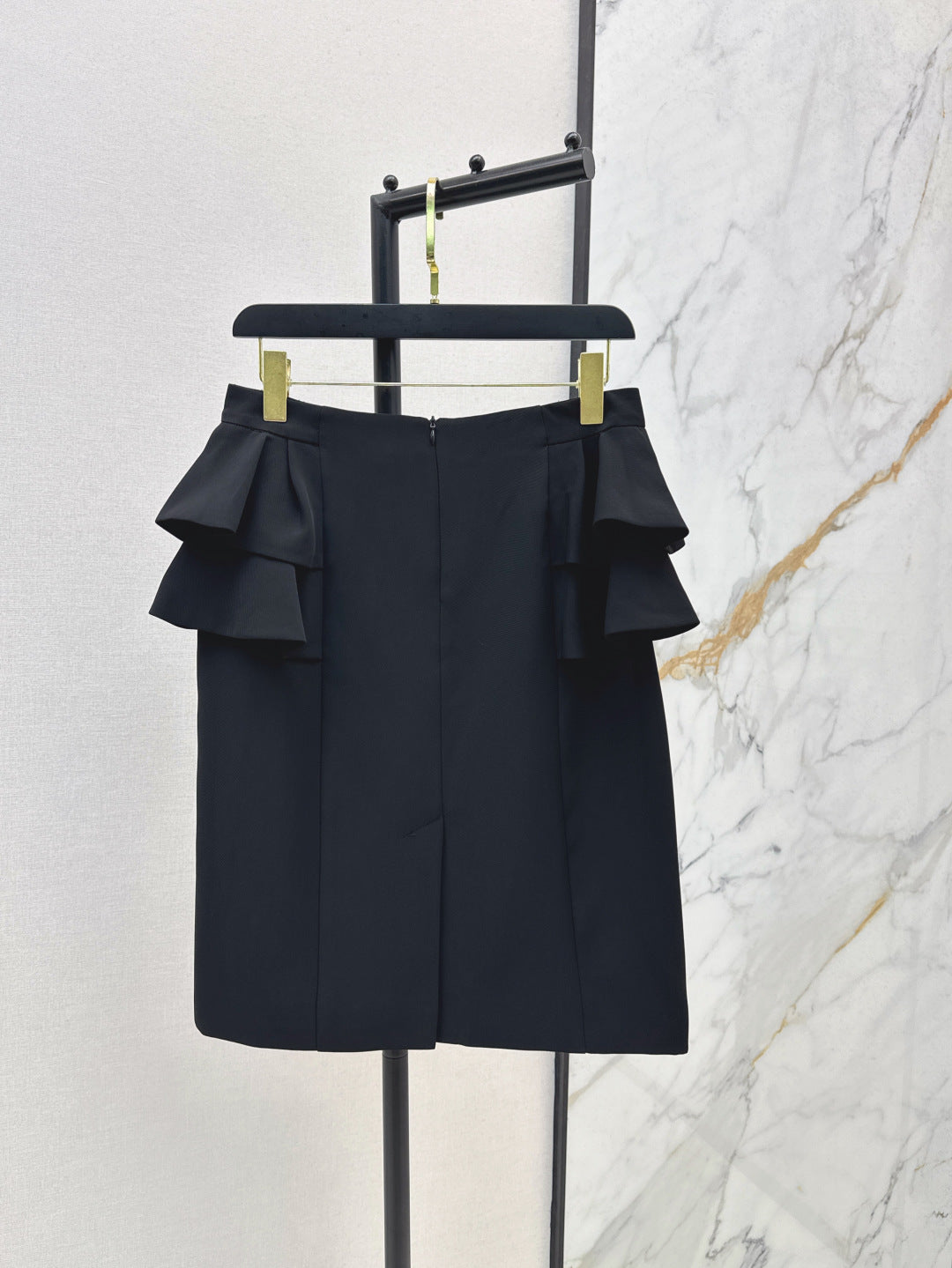 Valen 25ss ruffle skirt