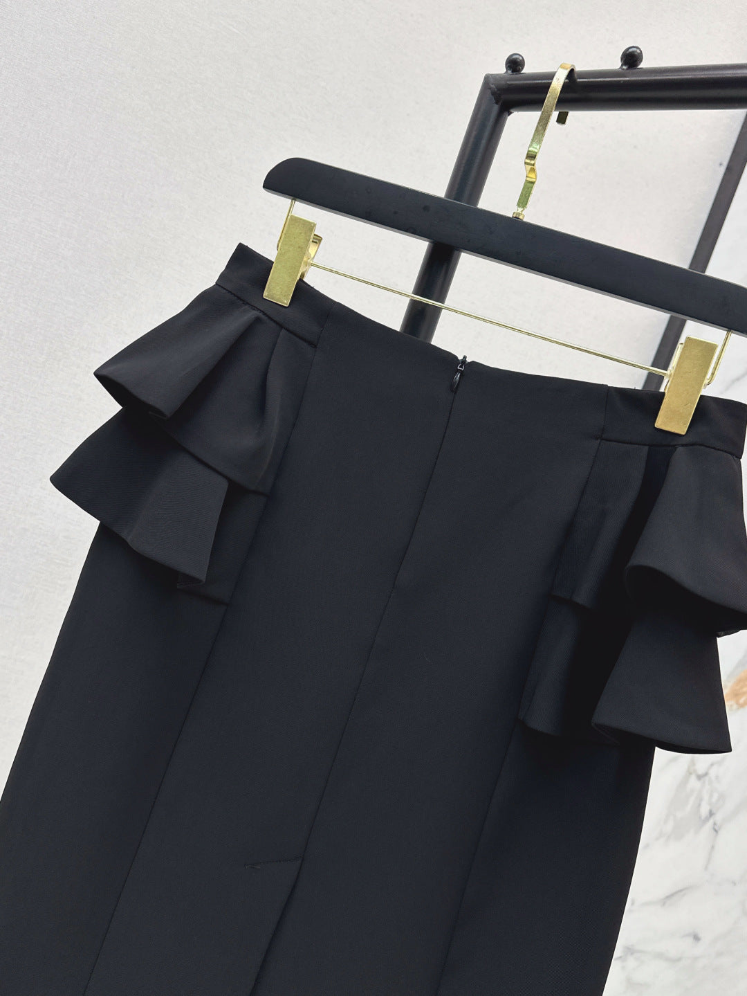 Valen 25ss ruffle skirt