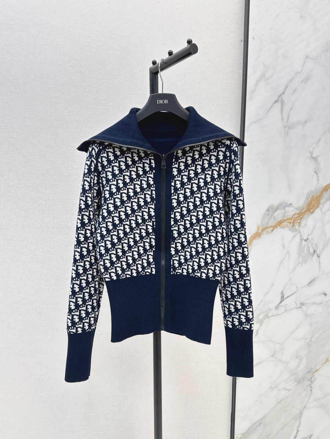 CD 25FW reversible jacket