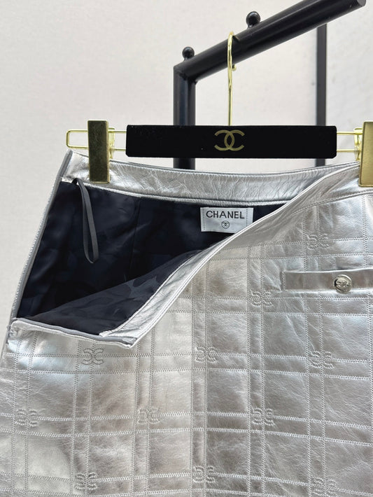 Chan 25ss leather skirt