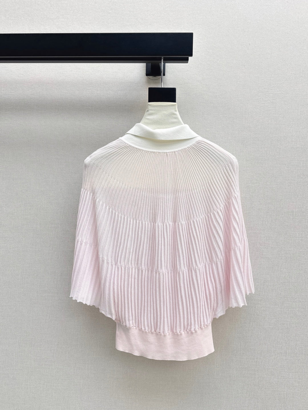 Miu 25ss knit cape shirt