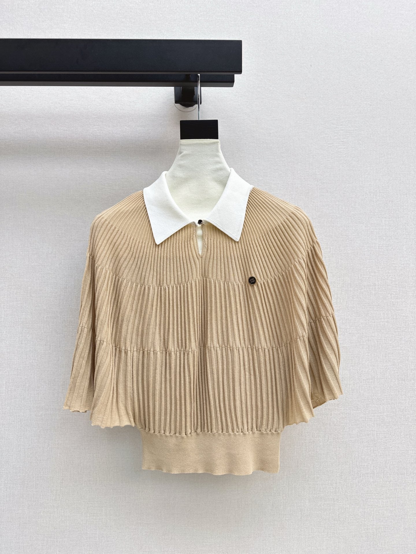 Miu 25ss knit cape shirt