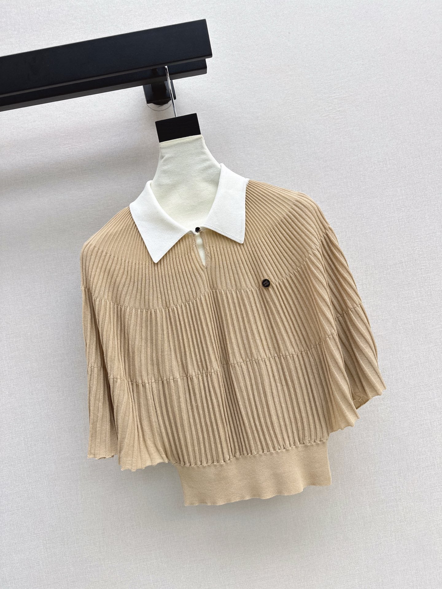 Miu 25ss knit cape shirt