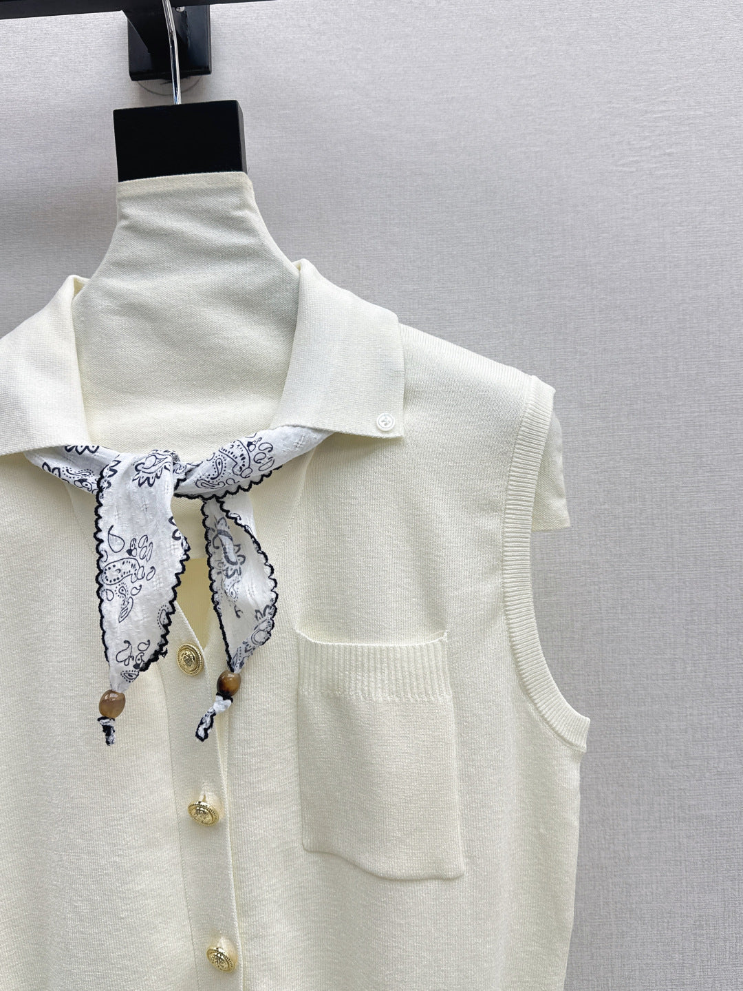 Miu 25ss scarf vest