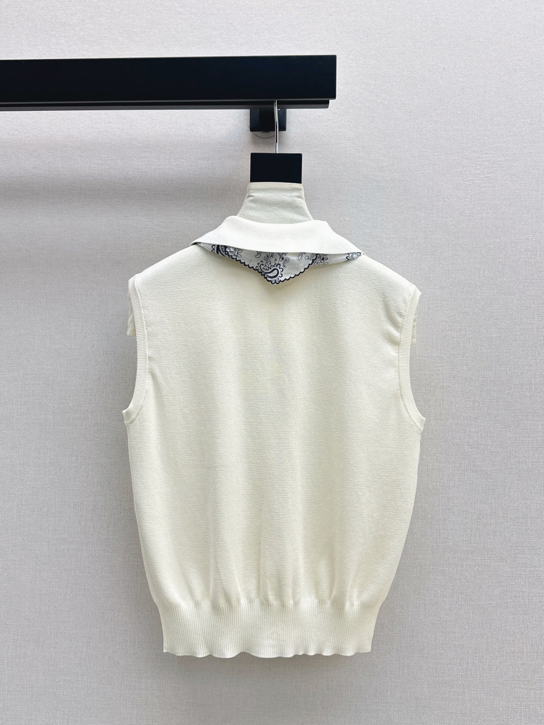 Miu 25ss scarf vest