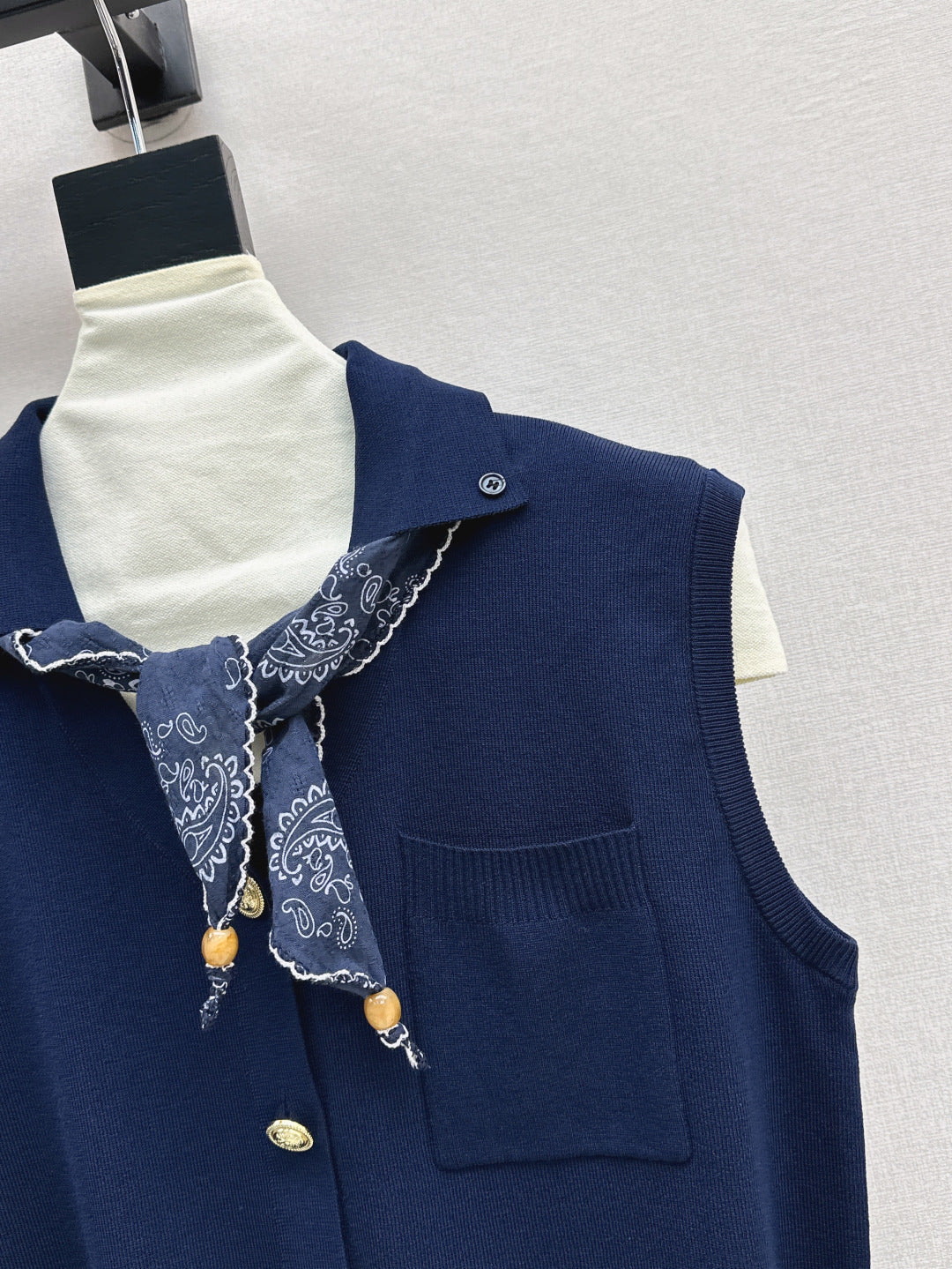 Miu 25ss scarf vest