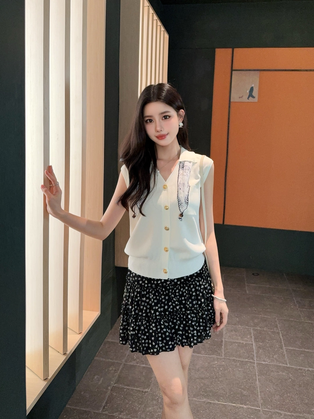 Miu 25ss scarf vest