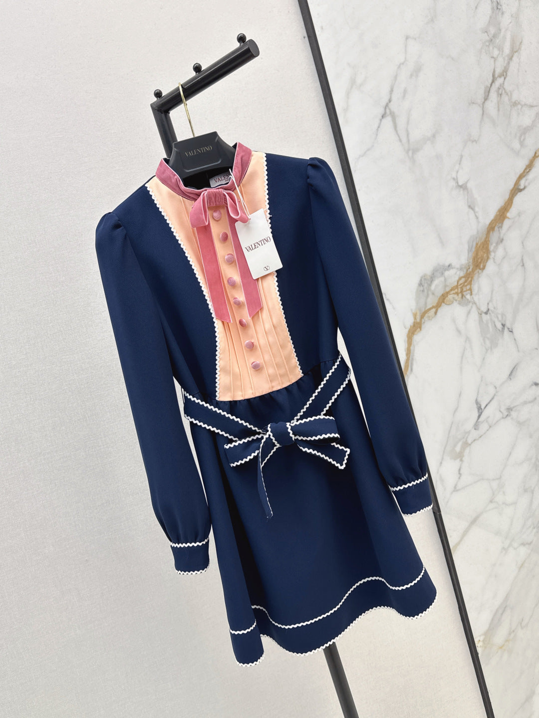 Valen 25fw embroidered dress