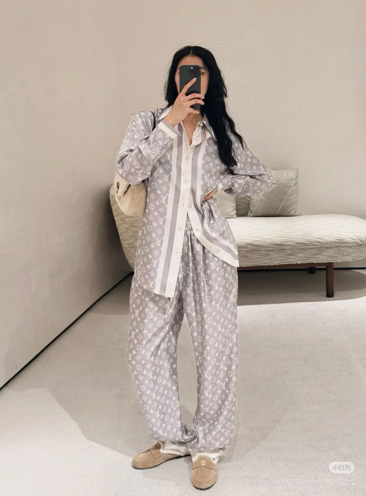 Louis 25ss silk shirt