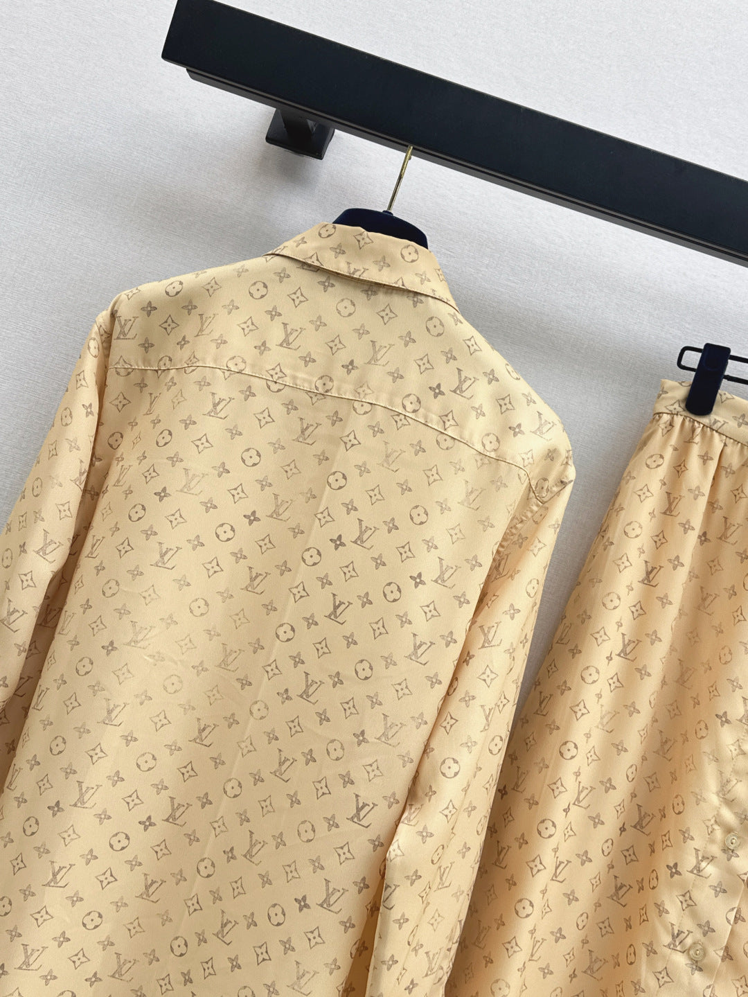 Louis 25ss monogram shirt