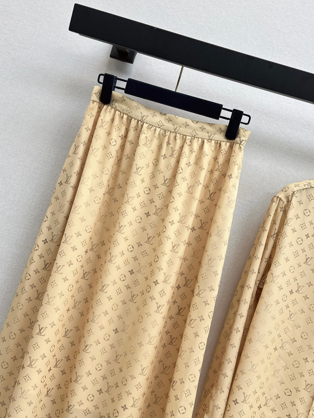 Louis 25ss monogram skirt
