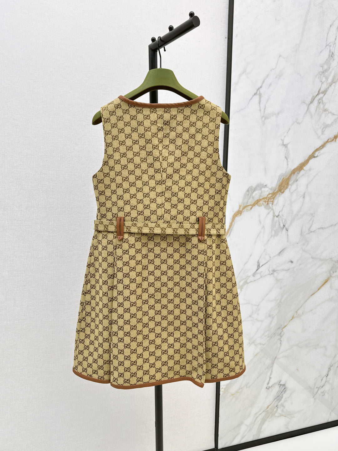 Guc 25ss sleeveless dress